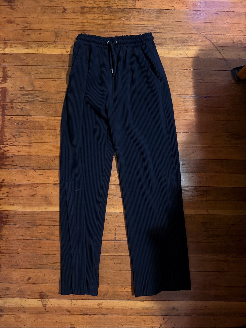 RARE Benklark Off Court pleated jogger pant